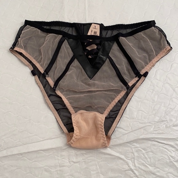 Victoria’s Secret nude mesh vegan leather panty S - Picture 4 of 15
